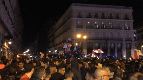Los hinchas continuaron con los festejos en Madrid.