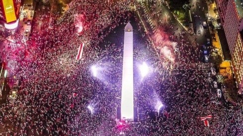 La República Argentina se vistió de rojo y blanco para festejar.