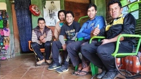 El defensor se encuentra en Paraguay junto a su familia.