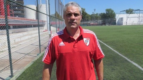 Perrone debutó como futbolista en River en 1986, y se fue del club en 1988