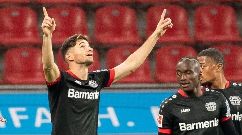Lucas Alario viene de convertir siete goles en los últimos cuatro partidos de Bundesliga.
