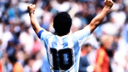 La imagen más gloriosa para todos los argentinos: el 10 en su máximo esplendor durante el Mundial 86.