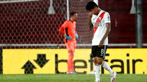 Jorge Carrascal se fue expulsado tras una dura entrada en River ante Palmeiras por la semifinal de la Copa Libertadores.
