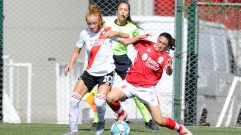 River recibió a Huracán en una de las canchas auxiliares del Monumental por la segunda fecha del campeonato local de fútbol femenino y lo goleó por 6 a 0.
