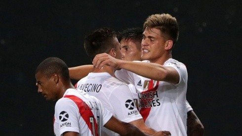 Federico Girotti abrió el marcador ante Atlético Tucumán a los 11' y pocos minutos después marcó el segundo de River y de su cuenta personal.