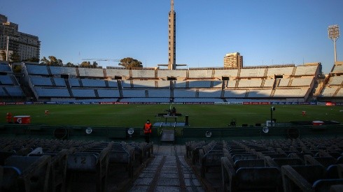 El Estadio Centenario tiene una capacidad para 60235 espectadores.