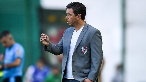 Marcelo Gallardo estuvo en contacto con los futbolistas contagiados, pero no presentó síntomas compatibles con el Covid.