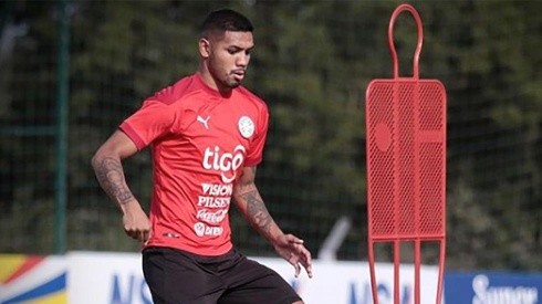 El defensor practicó por primera vez en la Selección de Paraguay.