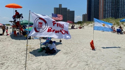 La Filial Brooklyn decoró una playa a todo River