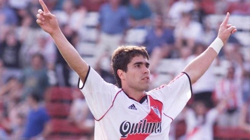 Juan Pablo Ángel recordó junto a Javier Saviola un partidazo que ambos jugaron ante Belgrano por el Apertura de 1999.