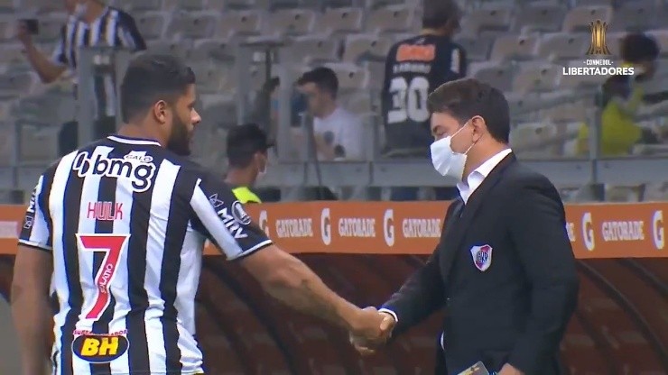 El saludo de Hulk con Gallardo