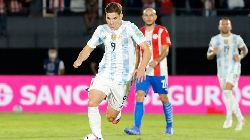 Julián Álvarez y Robert Rojas estuvieron presentes en el duelo entre Argentina y Paraguay por la fecha 11 de las Eliminatorias Sudamericanas.