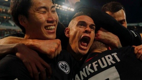 Rafael Santos Borré anotó su tercer gol con la camiseta del Eintracht Frankfurt, fue el gol del triunfo agónico de su equipo sobre Greuther Fürth.