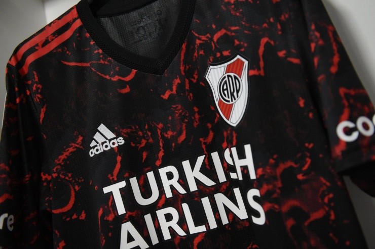 La camiseta de River ante Atlético Tucumán (@RiverPlate)
