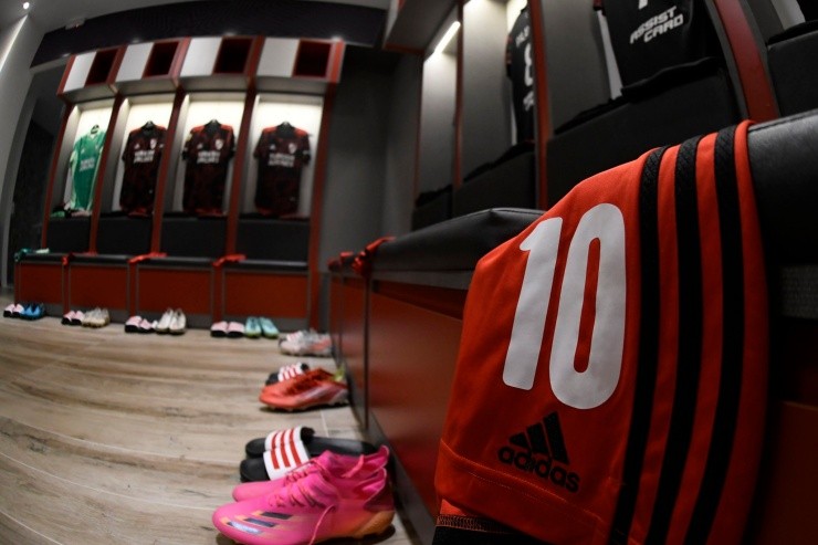 El vestuario de River, ordenado por Pichi Quiroga (Prensa River Plate)