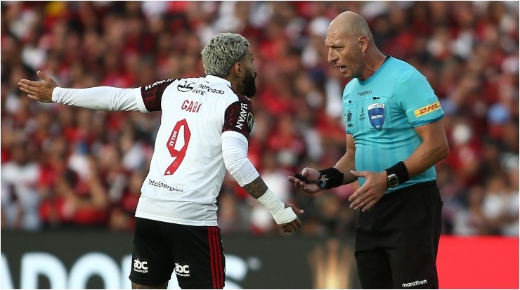 Néstor Pitana viene de dirigir la final de la Copa Libertadores 2021 (Getty)