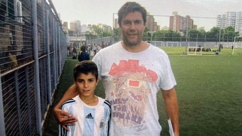 Piero Foglia junto a Julián Álvarez.