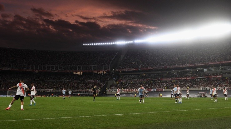 El Monumental lució repleto este domingo ante Racing (Getty)