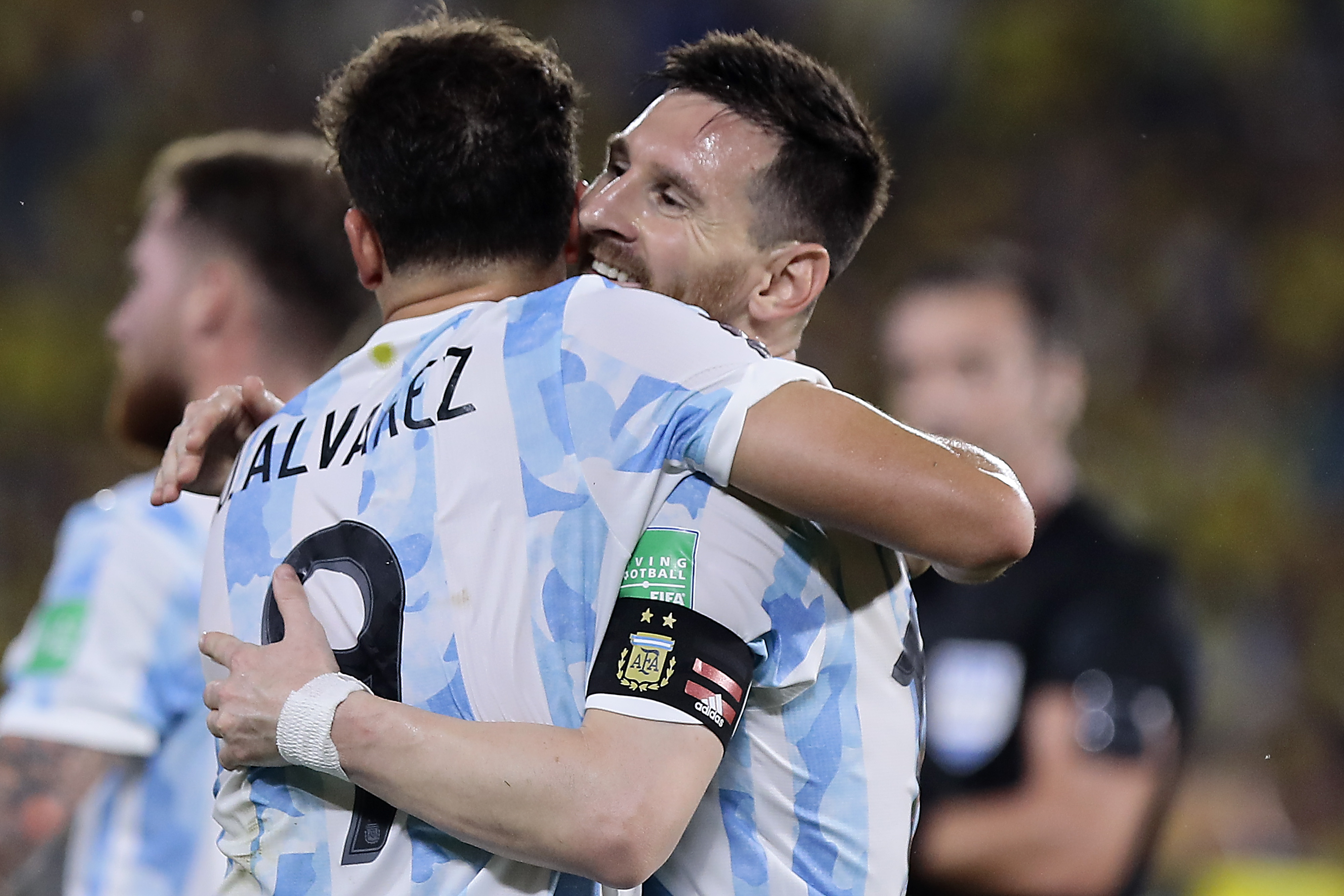 Julián, titular con Messi en el amistoso con Estonia