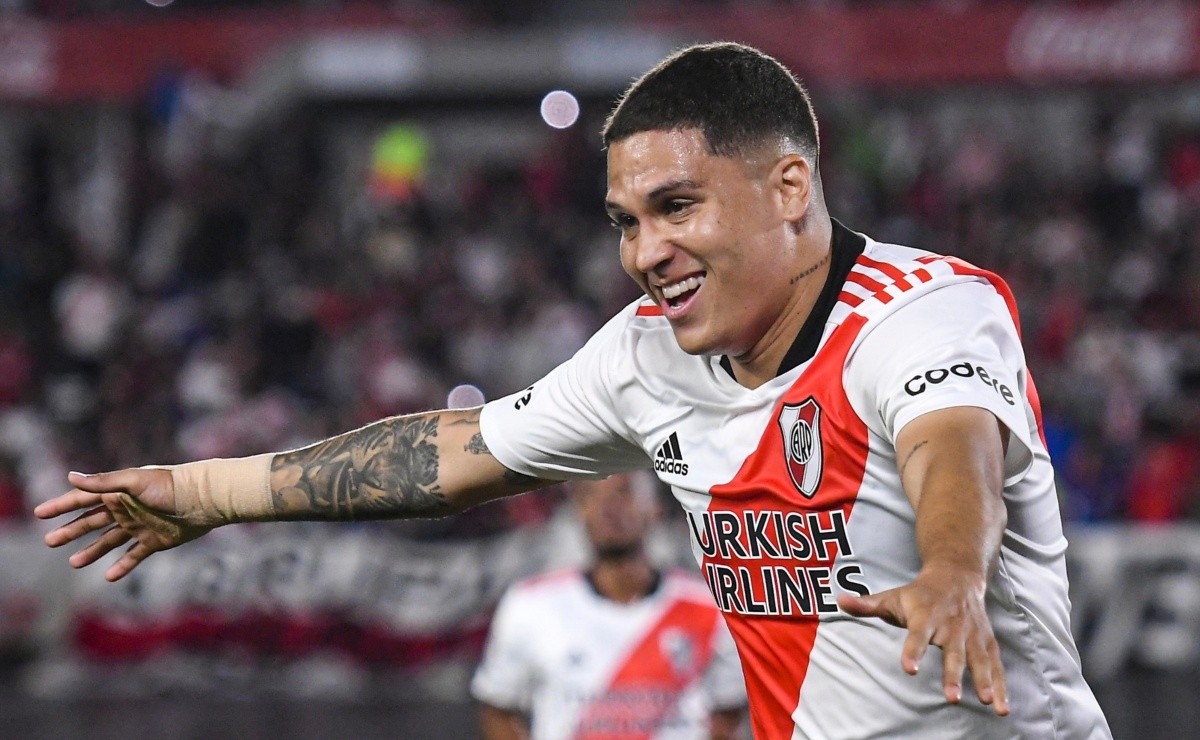how his return to River was conceived, the chance to retire young, his relationship with Gallardo and the impending dream of playing against Messi