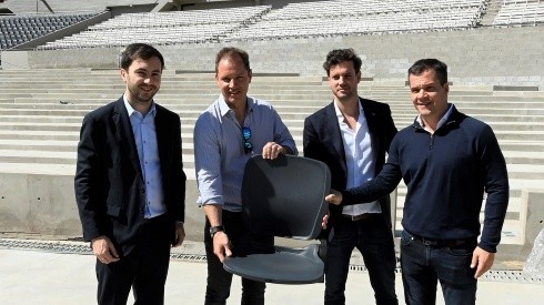 Stefano Di Carlo, Jorge Brito, Mariano Taratuty y Agustín Forchier recibieron las nuevas butacas.