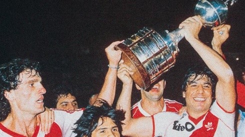 La Copa Libertadores en manos del Búfalo Funes, autor del histórico gol en la final.