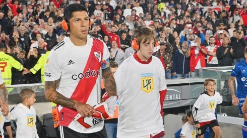 Enzo Pérez junto a Tomás Chiappe.