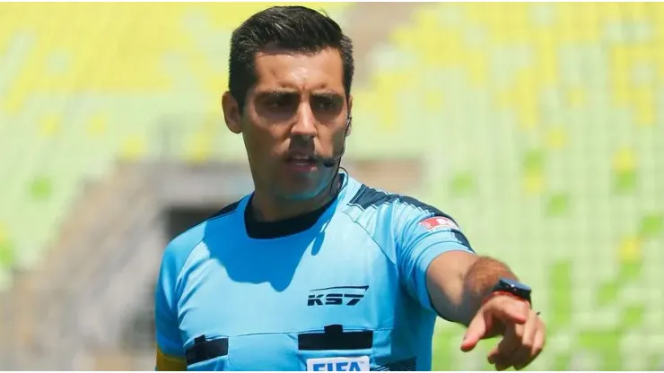 Cristián Garay será el árbitro entre River y Sporting Cristal en Perú.

