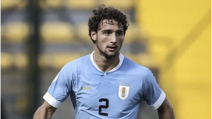 El defensor uruguayo volvió a romperla en el Mundial Sub 20.

