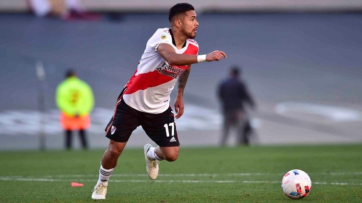 River recibió una oferta del Sevilla por Paulo Díaz, la misma fue por 9 millones de euros, la cláusula de salida del chileno es de 20 millones.