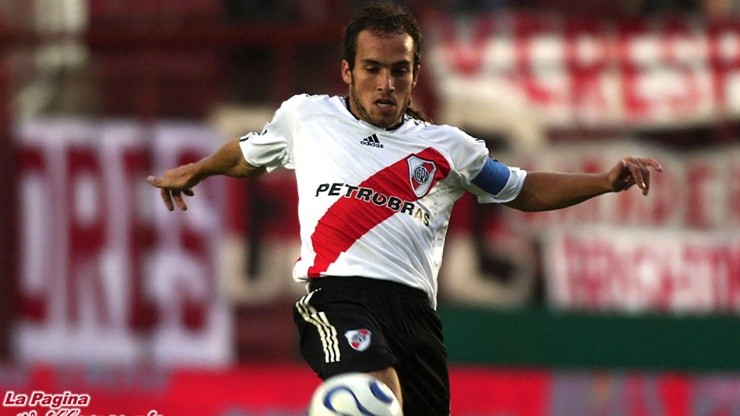 El ex volante ofensivo del Millonario actualmente juega en Estudiantes de Río Cuarto.