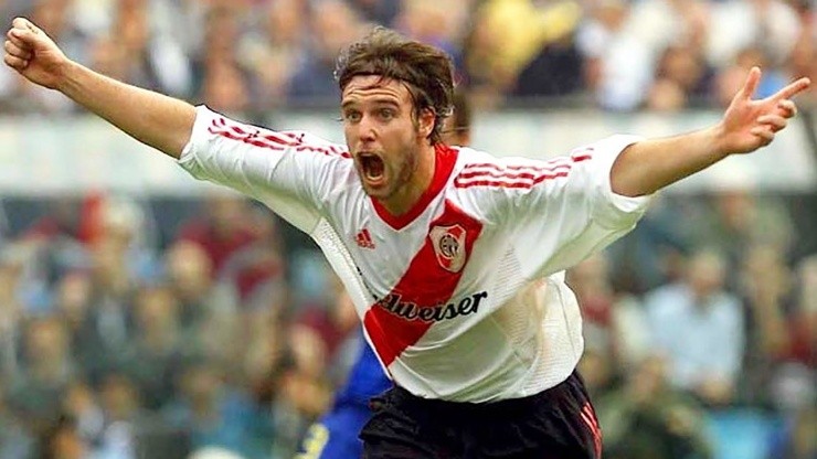 Fernando Cavenaghi y un grito de gol que todavía puede escucharse.