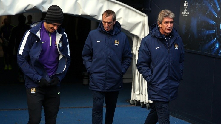 Demichelis junto a Rubén Cousillas y Manuel Pellegrini en el Manchester City