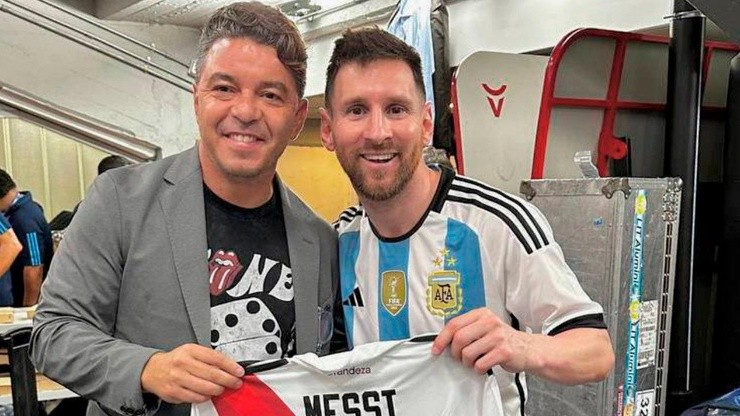La foto del Muñeco con Messi.