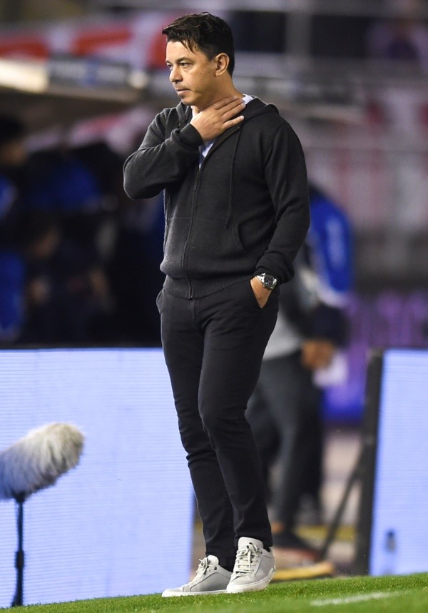 El Muñeco y un look casual.