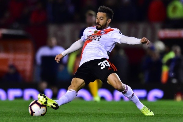 Scocco está a cuatro goles de igualar a Lucas Alario.