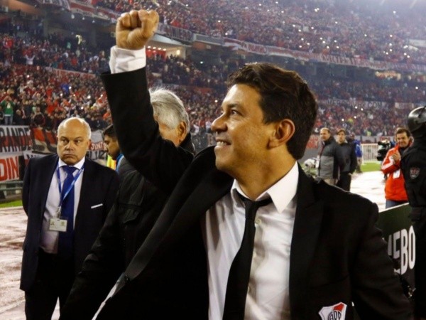 Puño en alto luego de la remontada histórica ante Wilstermann en la Libertadores 2017 (Archivo)