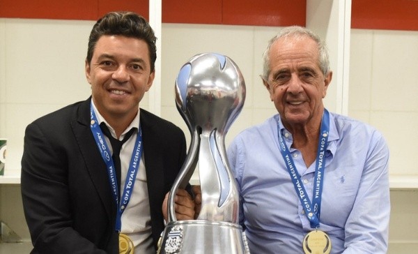 Posando junto a D’Onofrio luego de la Copa Argentina 2017 (Archivo)