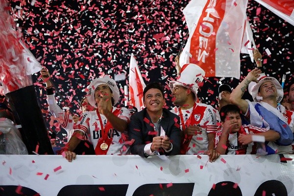 Los festejos de su primer título como DT, la Sudamericana 2014 (Getty)
