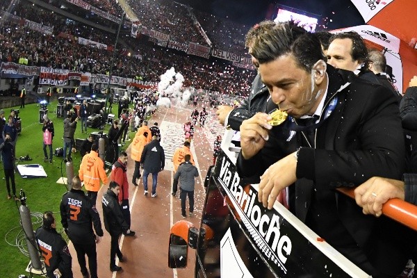 Otra medalla más para la colección: fiesta en el Monumental por la Recopa 2019. (Getty)