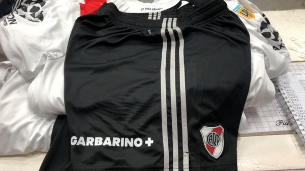 Así se verá el pantalón de los jugadores: la nueva marca reemplaza a Axe.