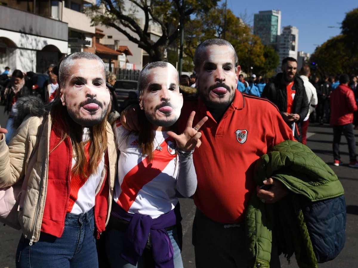 Los hinchas de River siempre recordarán el festejo de Benedetto en Madrid (Archivo LPM)