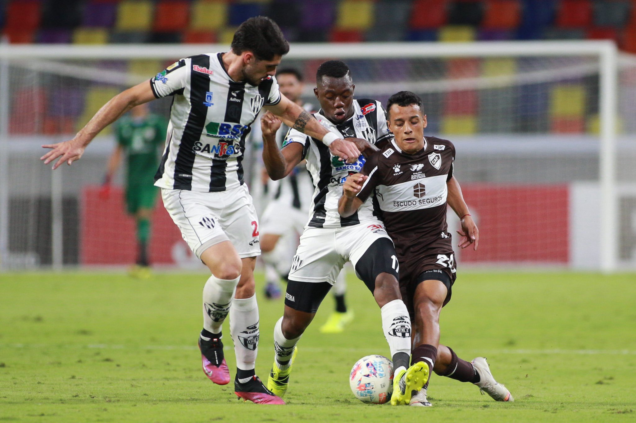 Central Córdoba perdió 1 a 0 ante Platense el último partido que disputó en el Madre de Ciudades. (Foto: Prensa Platense).