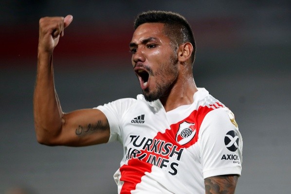 El defensor marcó su primer gol oficial con la camiseta de River. (Foto: Getty).