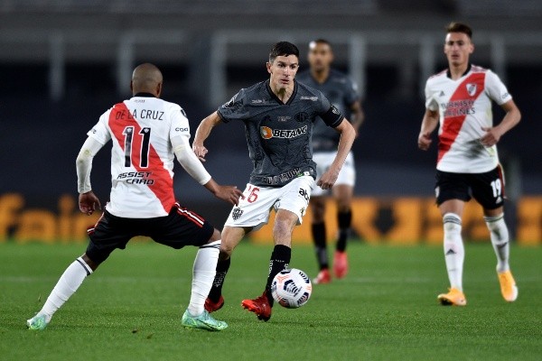 Nacho Fernández hizo valer la ley del ex y fue una de las figuras. (Foto: Getty).