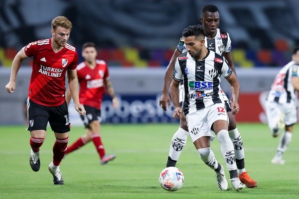 El último enfrentamiento entre ambos terminó con goleada 5-0 a favor del Millonario. (Foto: Getty).
