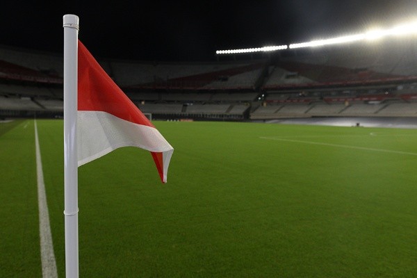 El modernoso césped del Estadio Monumental. (Foto: Prensa River).