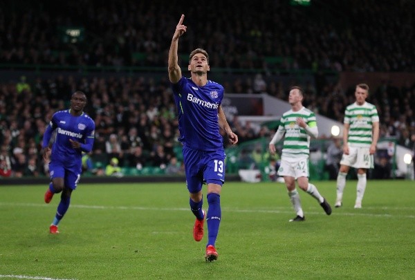 El Pipa y su habitual festejo con los dos dedos mirando al cielo. (Foto: Getty).