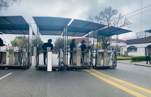 Los molinetes que estarán en los distintos accesos al Estadio. (Foto: Prensa River).