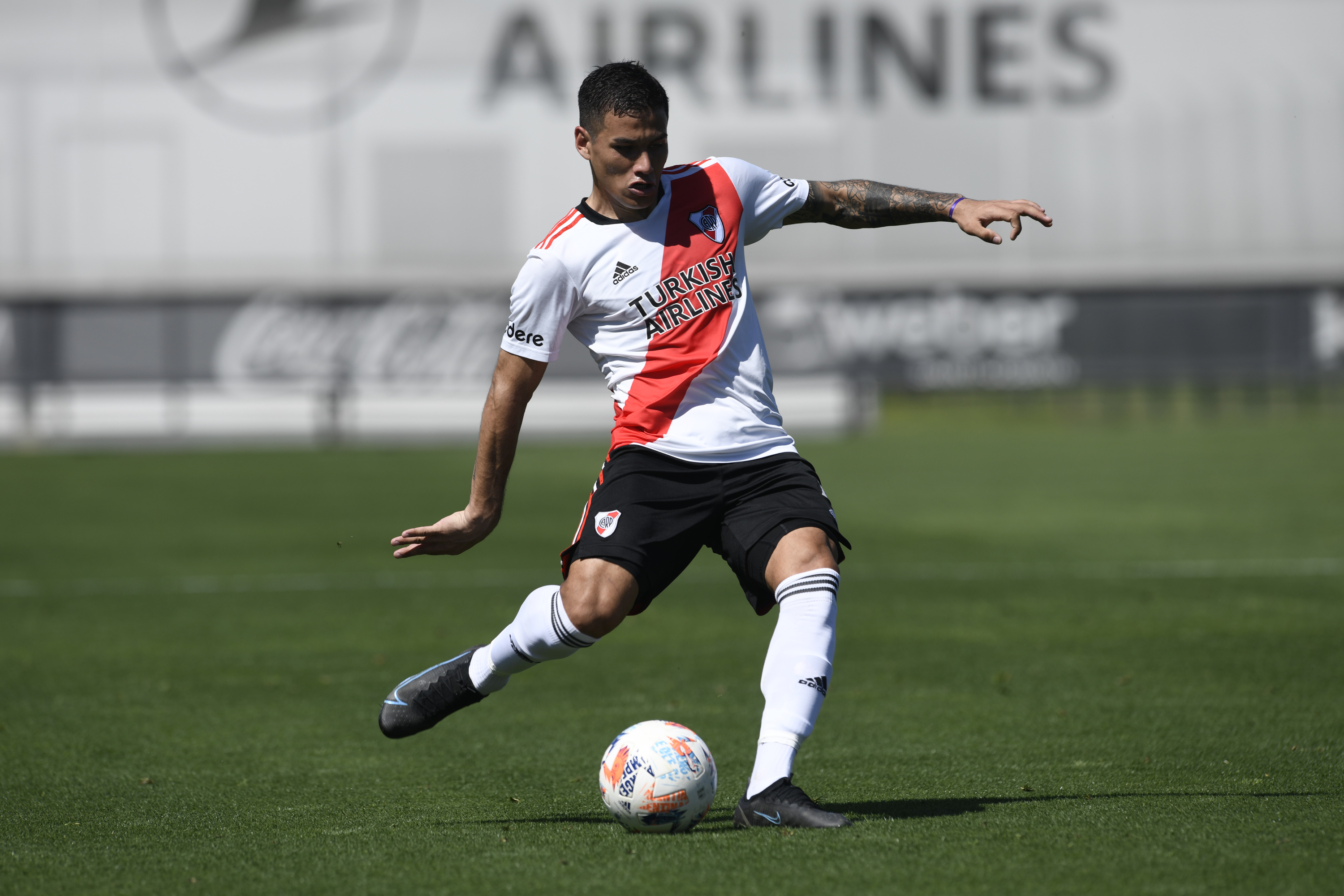 Alex Vigo fue el lateral derecho titular en Reserva. (Foto: Prensa River).